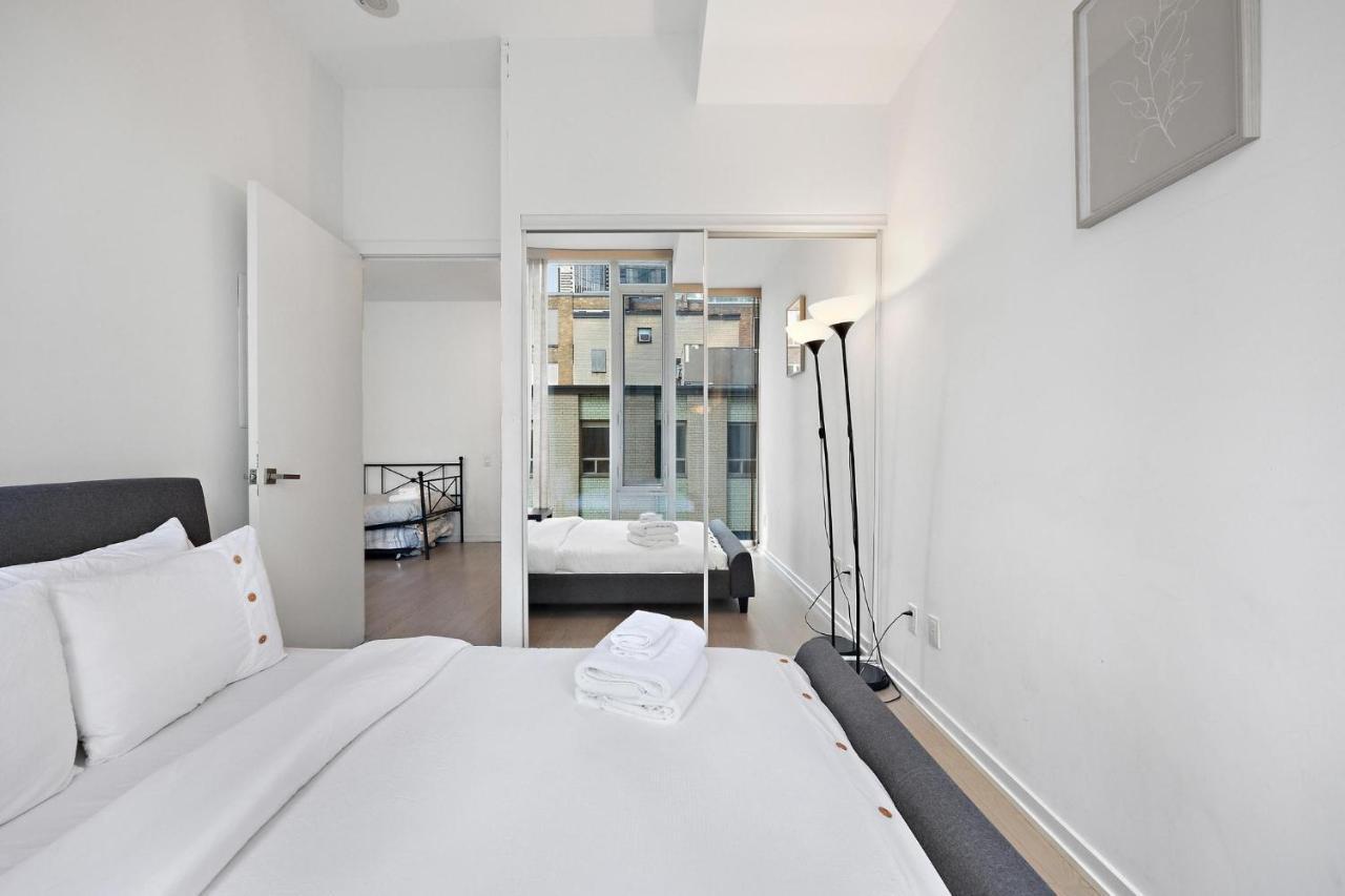 Trendy 1Bedroom Downtown Toronto Condo Экстерьер фото